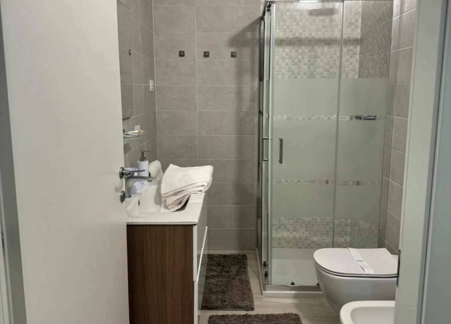 6 Milano Apartment